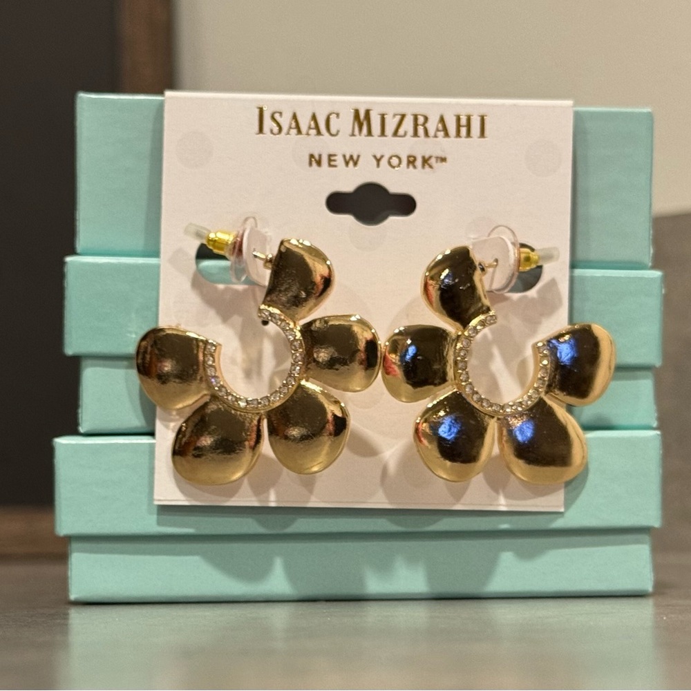Brand New Isaac Mizrahi Flower Earrings in Gold!